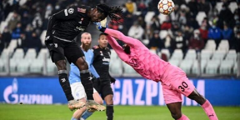 Juventus see off Malmo to top group