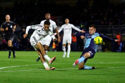 Fulham survive Wycombe
