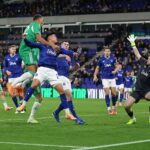 Newcastle score four at Everton