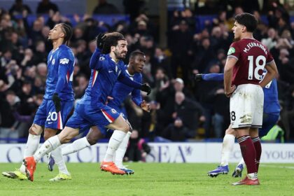 Chelsea beat West Ham 3-2