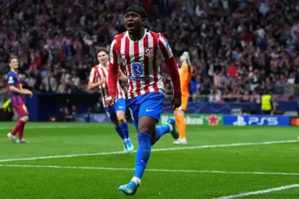 Atletico Madrid edge Barcelona