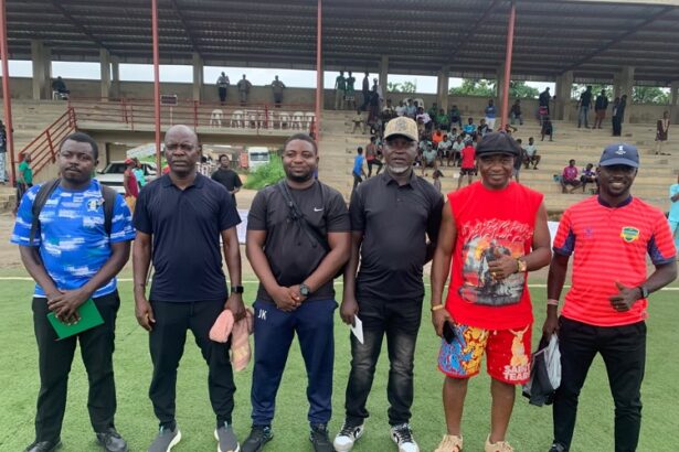 Coaches, Scouts